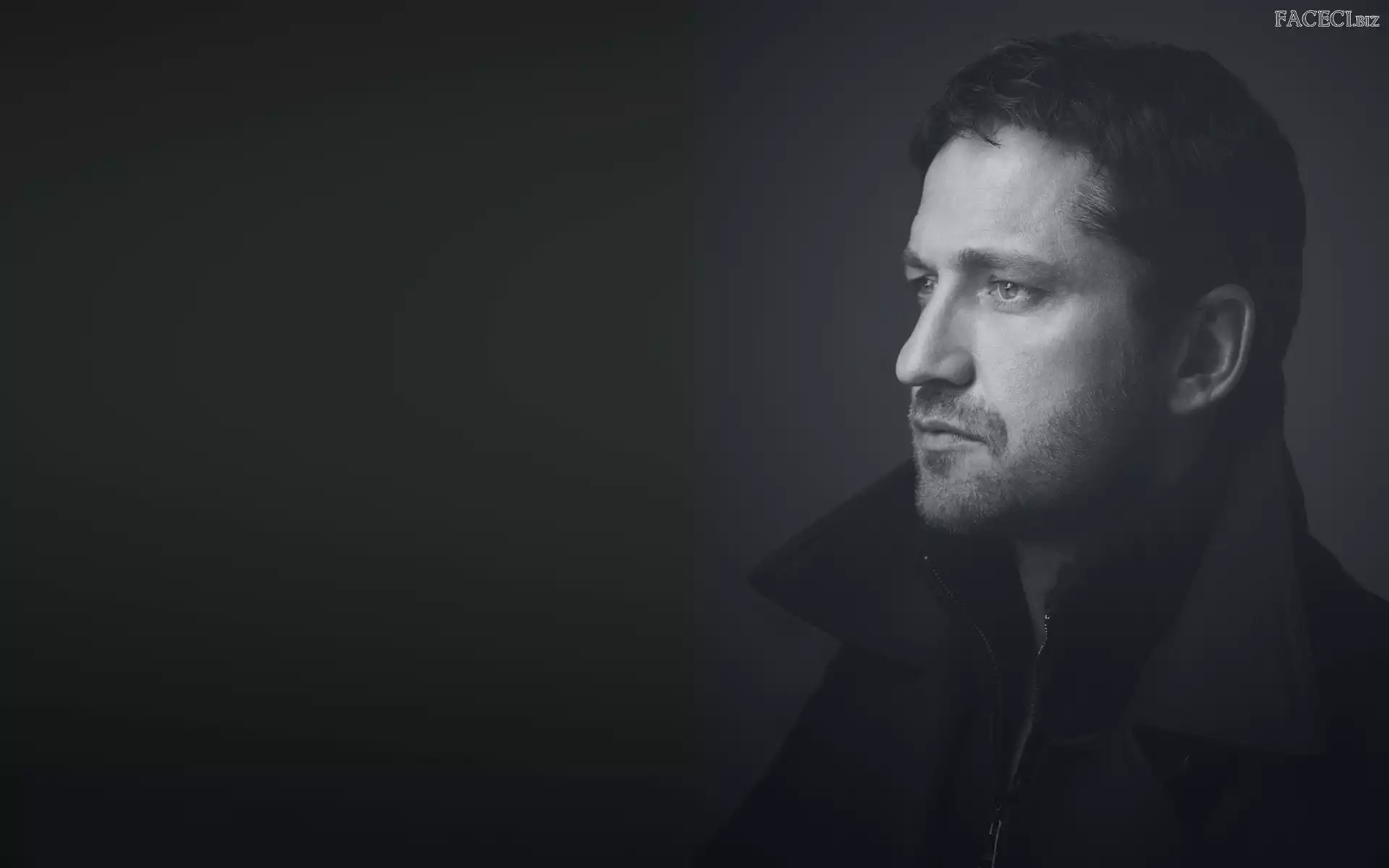 Zamyślony, Gerard Butler, Mężczyzna, Samotny